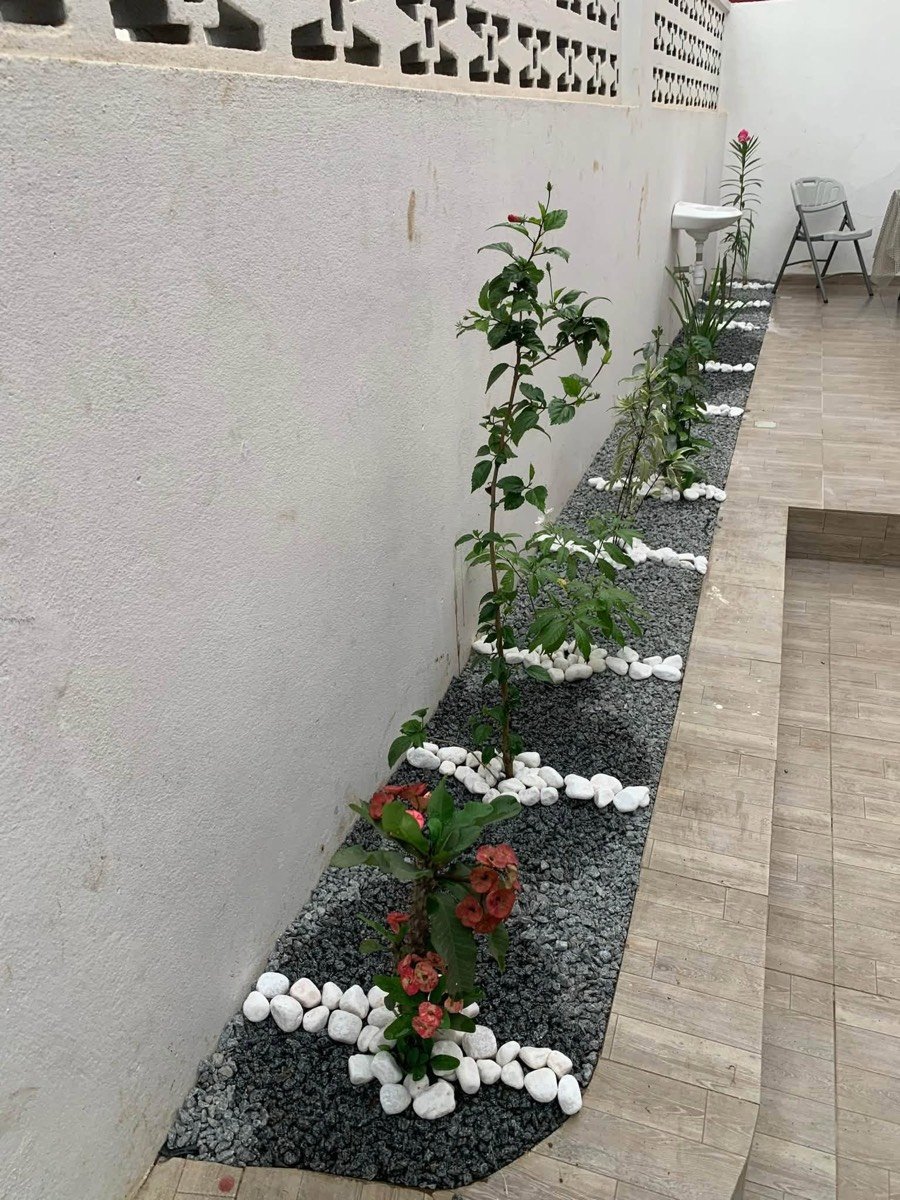 Massif décoratif aux galets